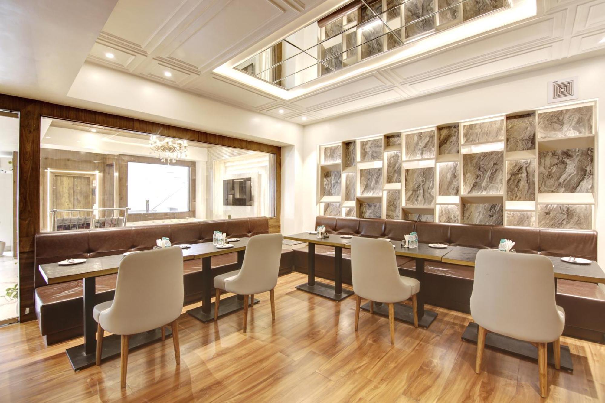 Marks Hotel & Banquet Noida Exterior foto